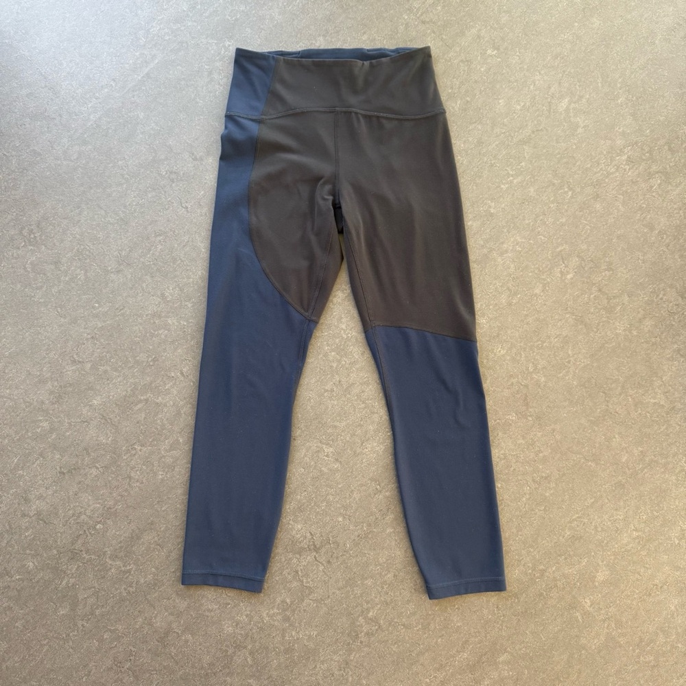 Lululemon Nulu Colour Block High-Rise Crop 23"